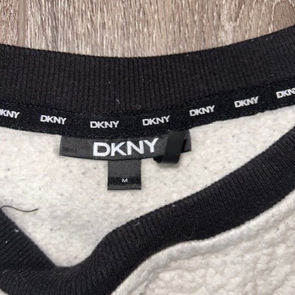 DKNY Spellout Womens Ivory Sequined Puffed Shoulders Long Sleeve Sweater M EUC - Picture 4 of 5